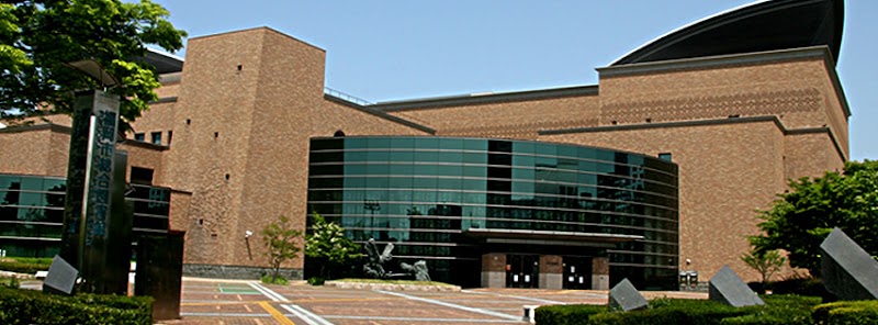 福岡市総合図書館(百道浜)(福岡)
